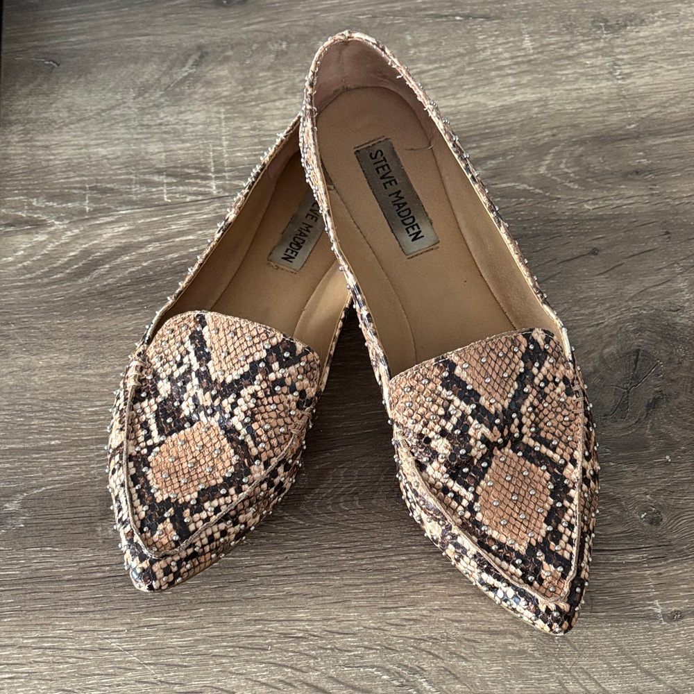 Steve Madden Women's Textured Snakeskin Flats - Brown and Black
